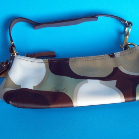 Coach Handbags - SMALL COACH HANDBAG
